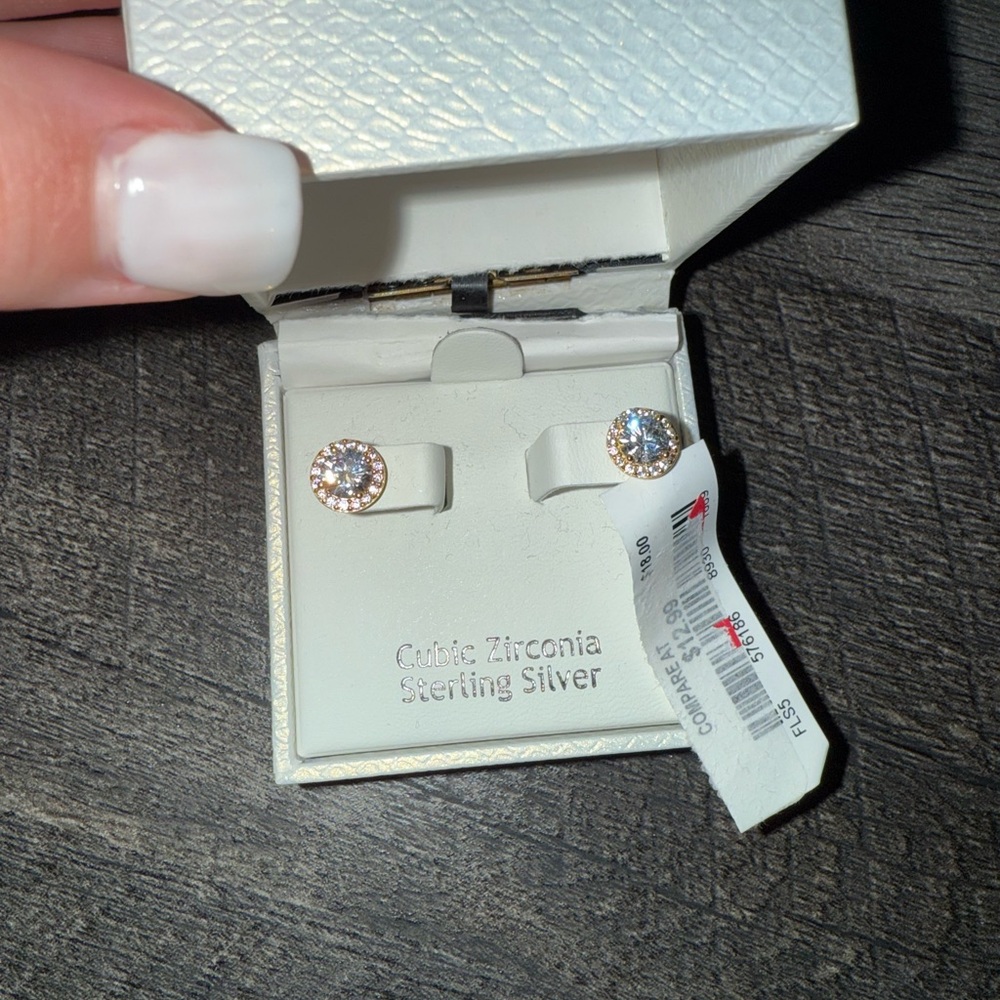 NWT Gold Round Stud Earrings